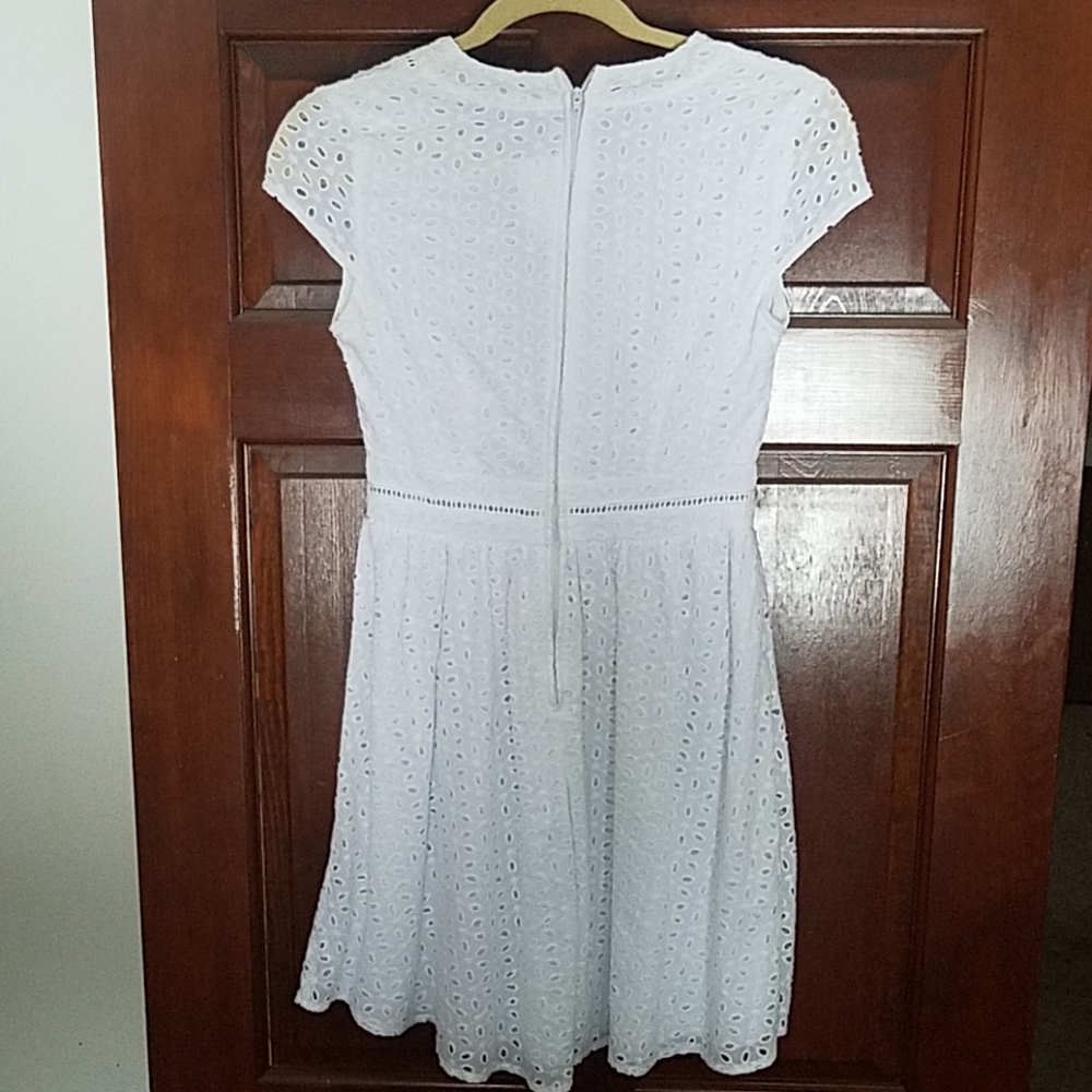 Dress - Picture 4 of 4
